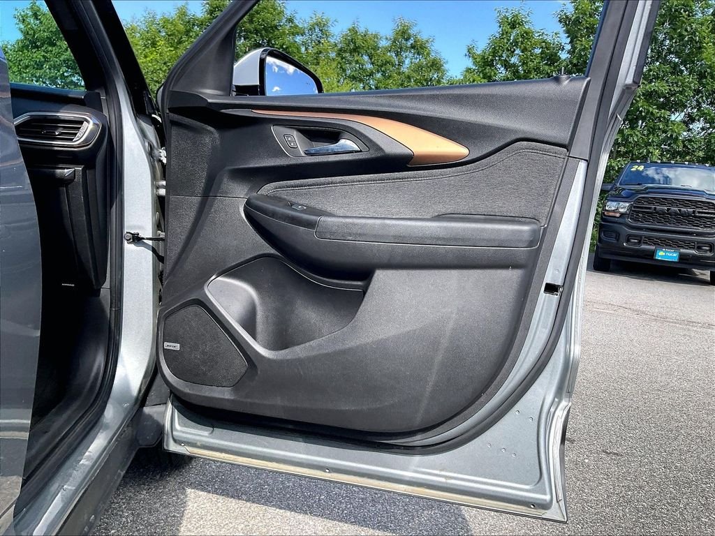 Used 2023 Sterling Gray Metallic Chevrolet ACTIV image 11