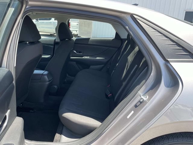 Used 2021  Hyundai SEL image 8