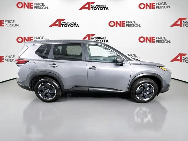 Used 2025 Gray Nissan SV image 8