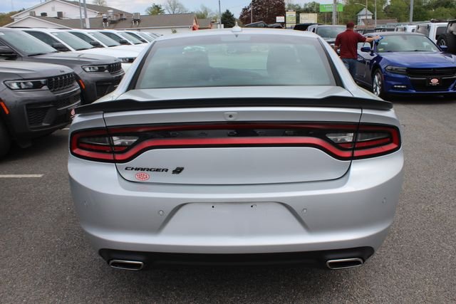 Used 2023 Silver Dodge SXT image 27