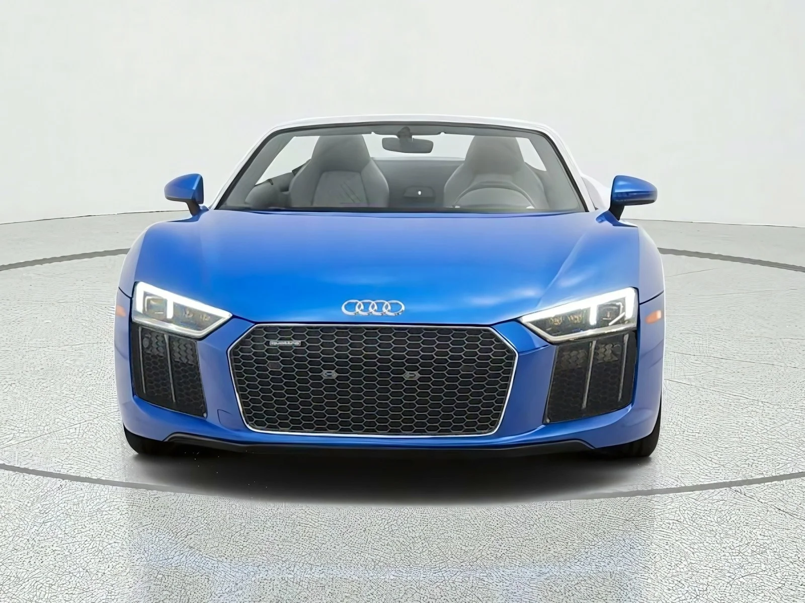 Used 2017 Ara Blue Crystal Effect/Black Roof Audi V10 image 2