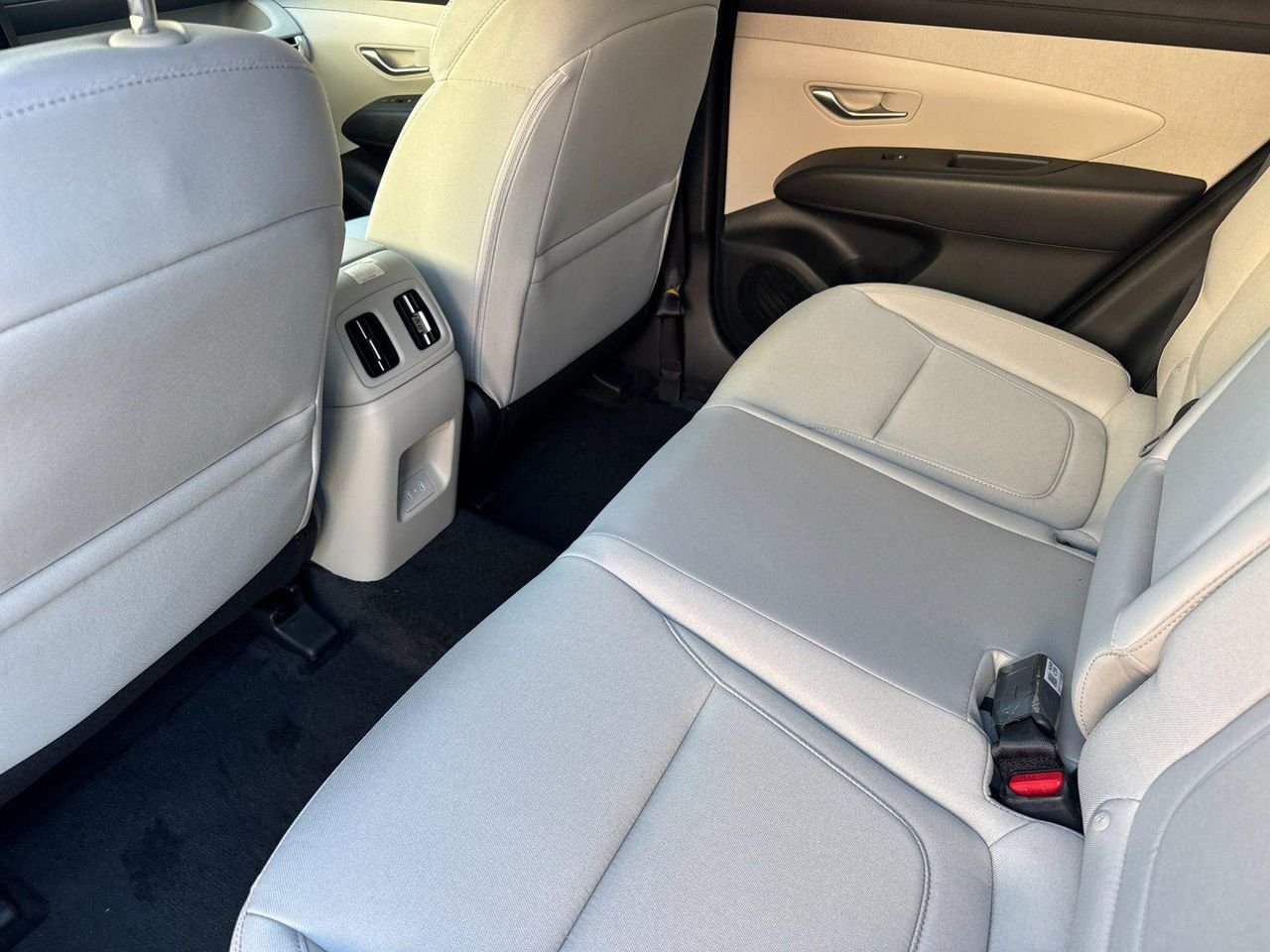 New 2025 Silver Hyundai SEL image 11