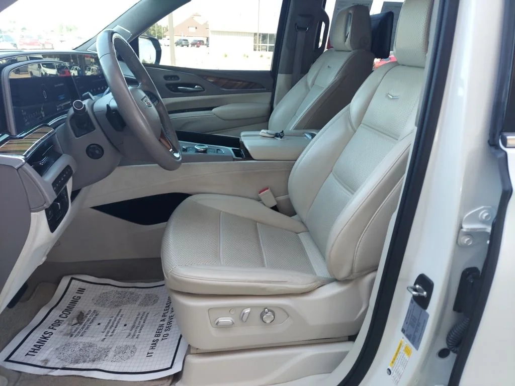 Used 2021 White Cadillac Premium Luxury Platinum image 18