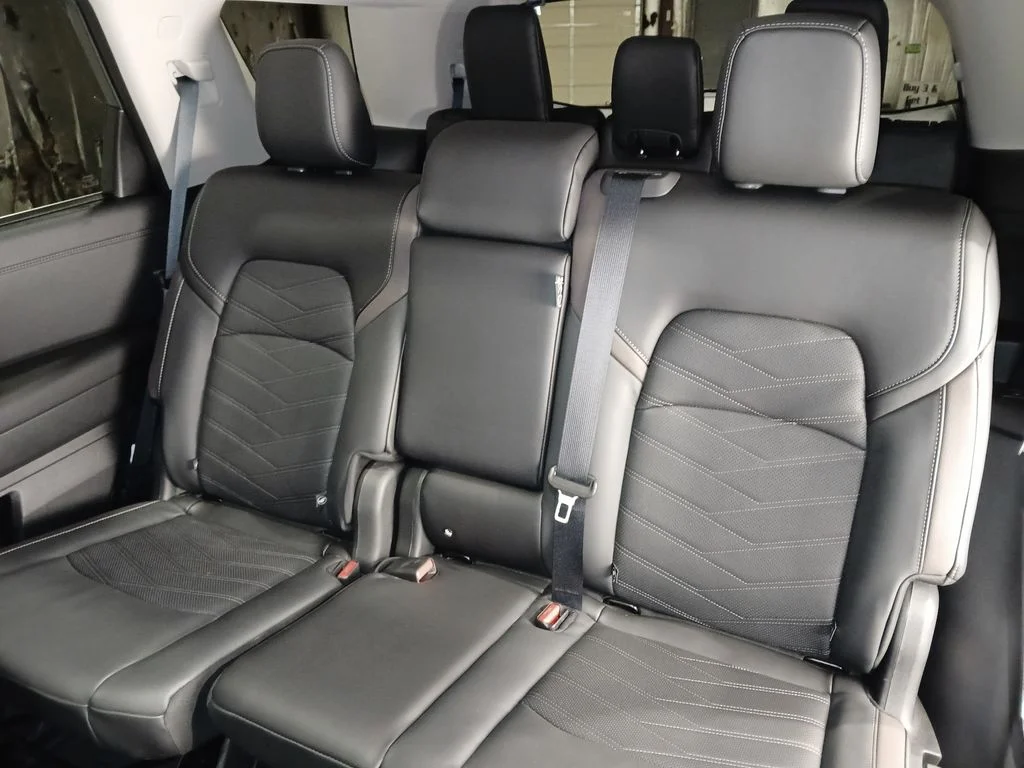 Used 2025 Gray Nissan Platinum image 14