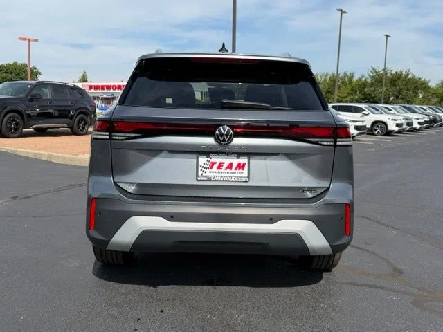 New 2026 Platinum Gray Metallic Volkswagen 2.0T SE image 4