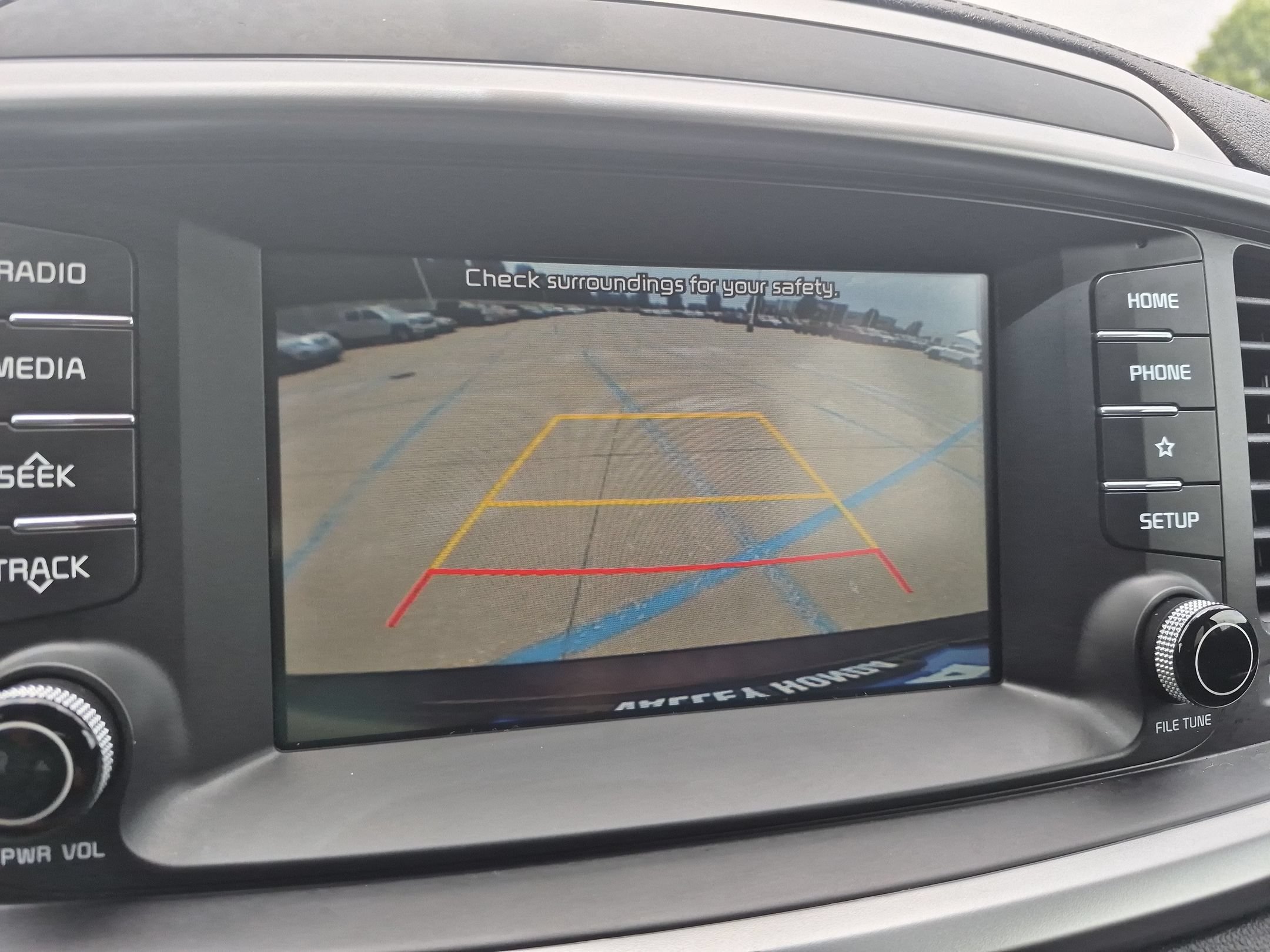 Used 2019 Sangria Kia LX image 18