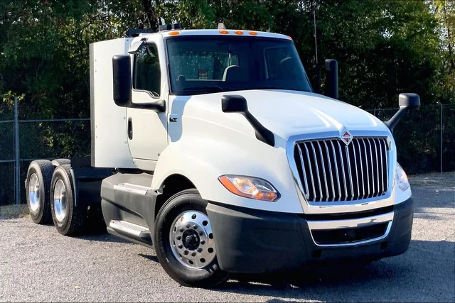 Pre-Owned 2021 International LT625 6x4 Day Cab