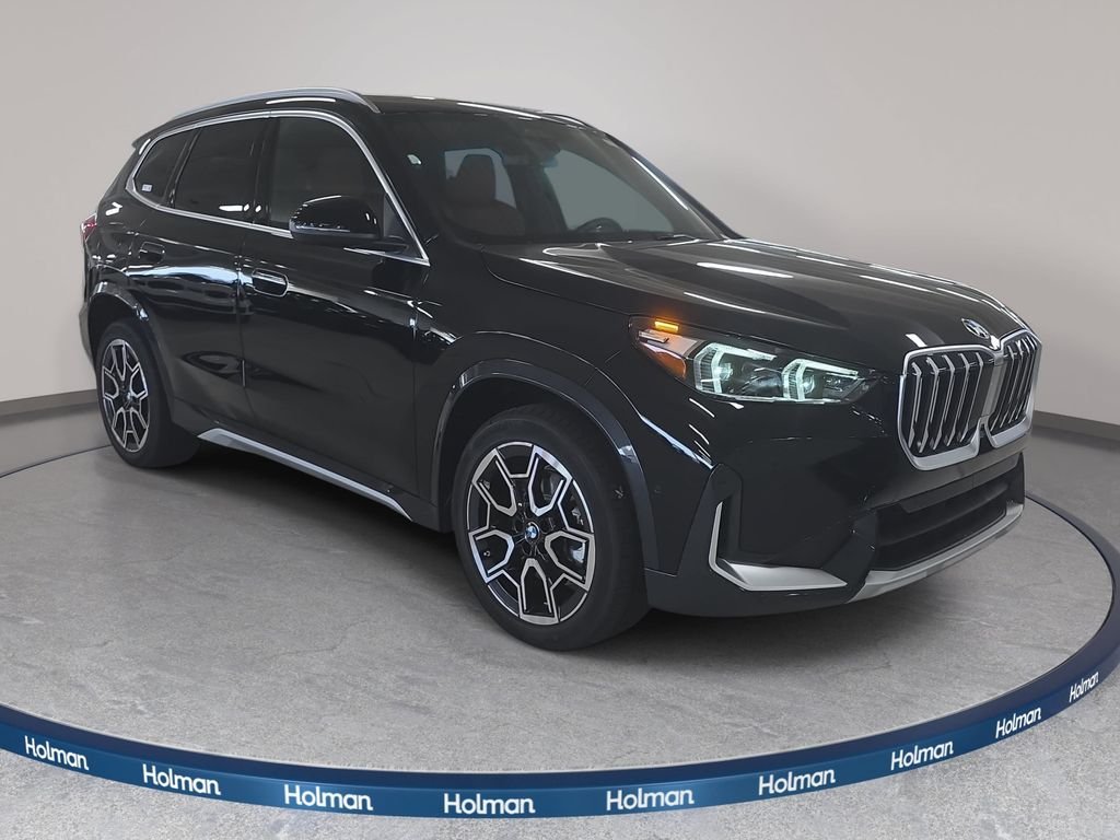 New 2026 Jet Black BMW xDrive28i image 3