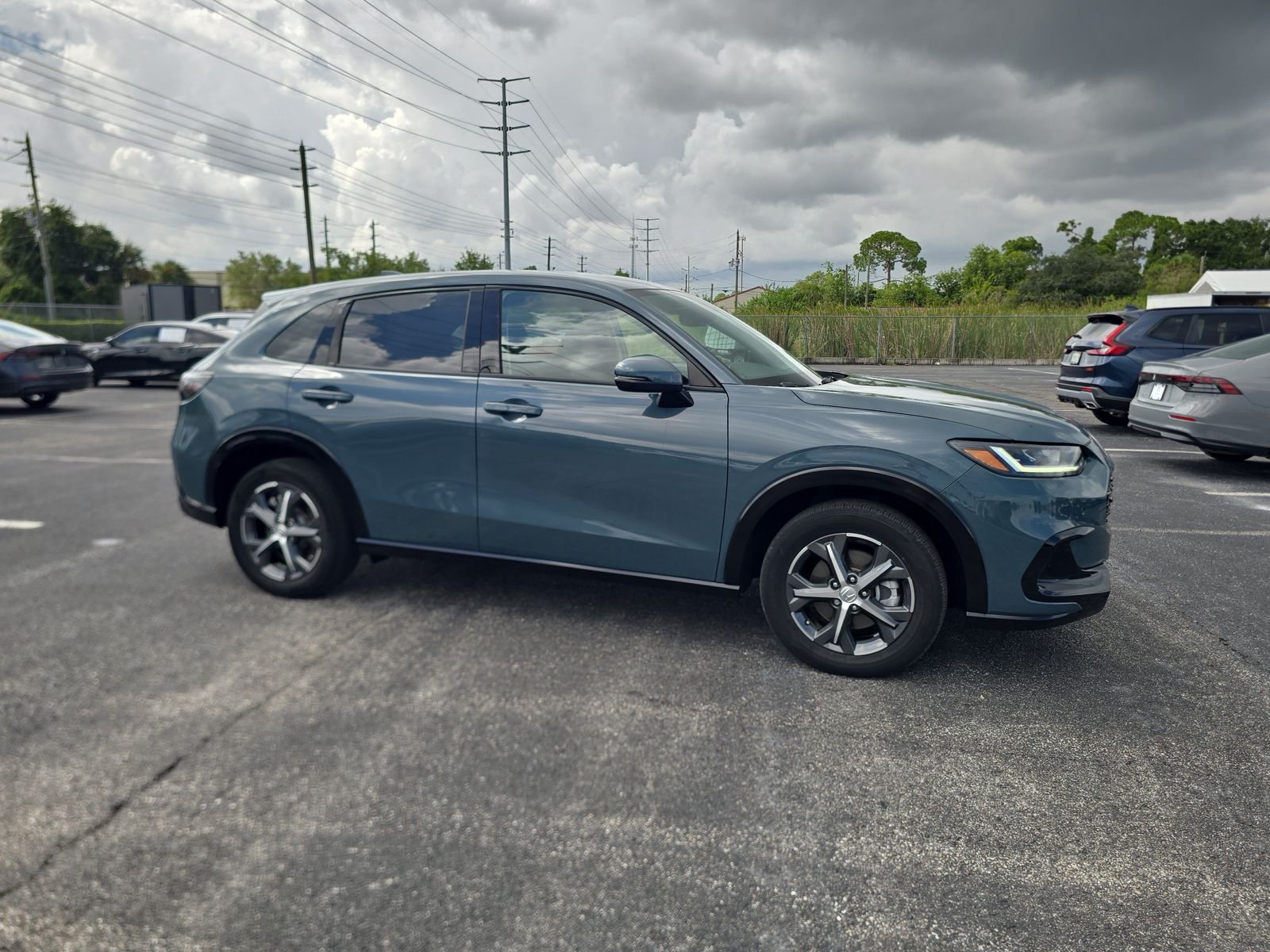 2025 Honda HR-V EX-L - Photo 2