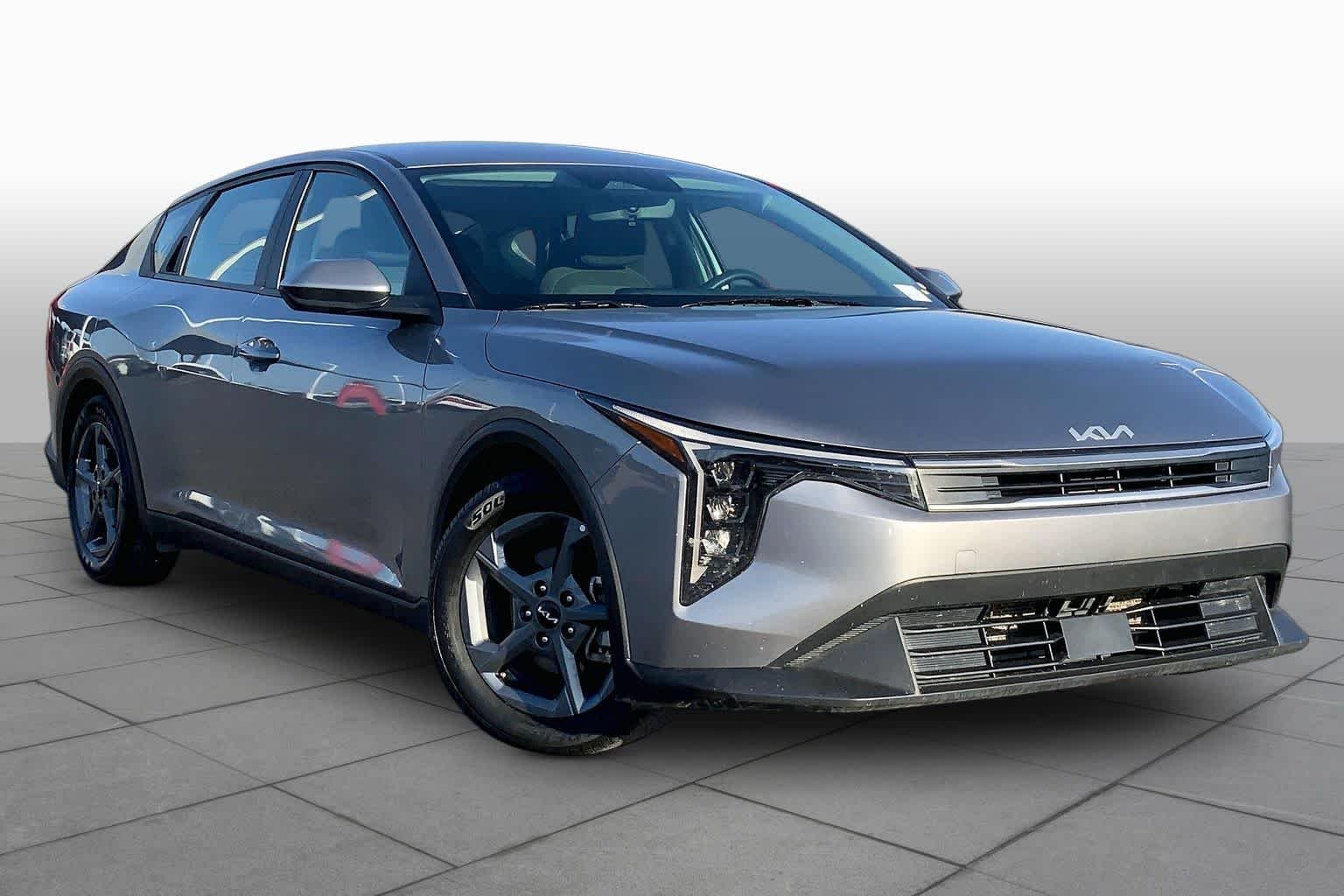 Pre-Owned 2025 Kia K4 LXS