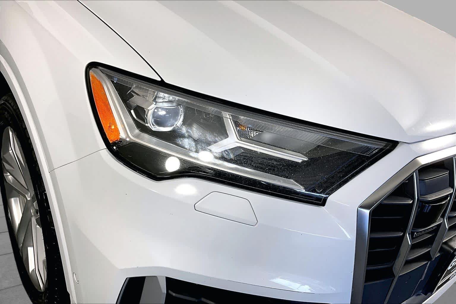 Used 2022 Glacier White Metallic Audi Premium Plus image 28
