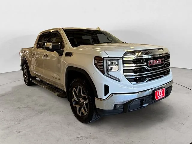Used 2023 Summit White GMC SLT image 8