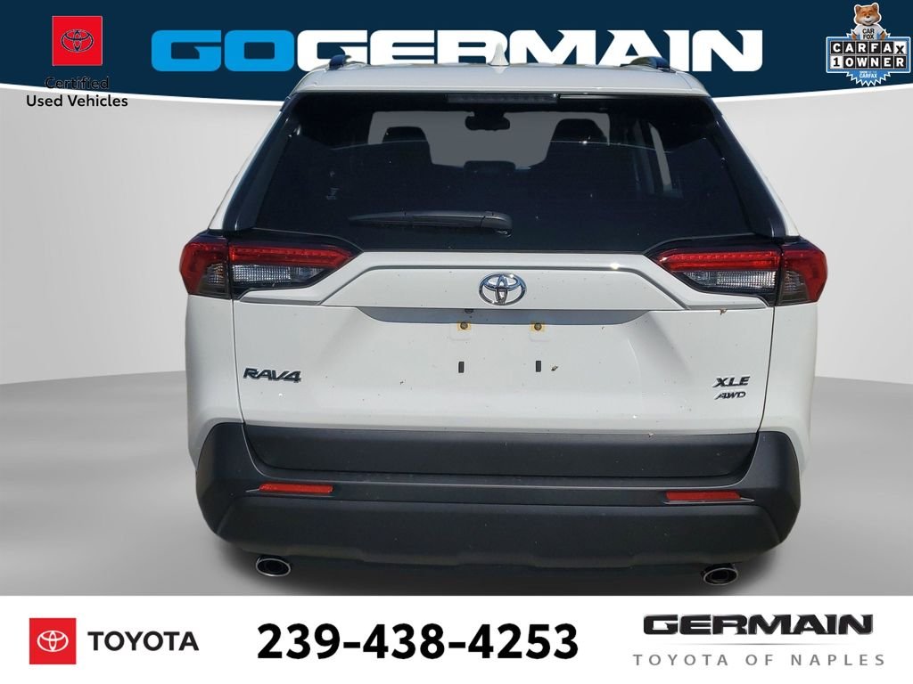 Used 2025 White Toyota XLE image 8