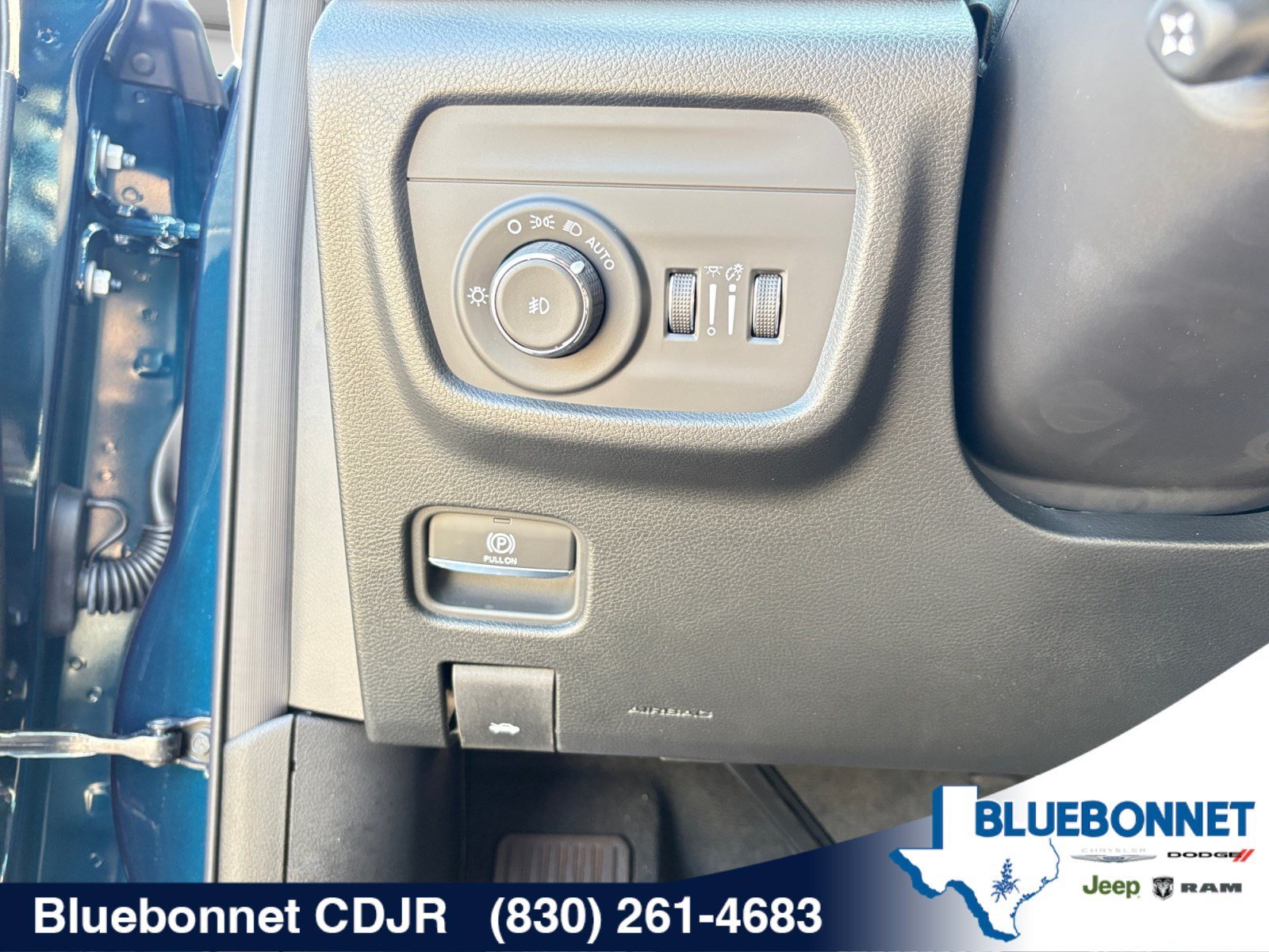 New 2026 Fathom Blue Pearl-Coat Exterior Paint Jeep Limited image 20