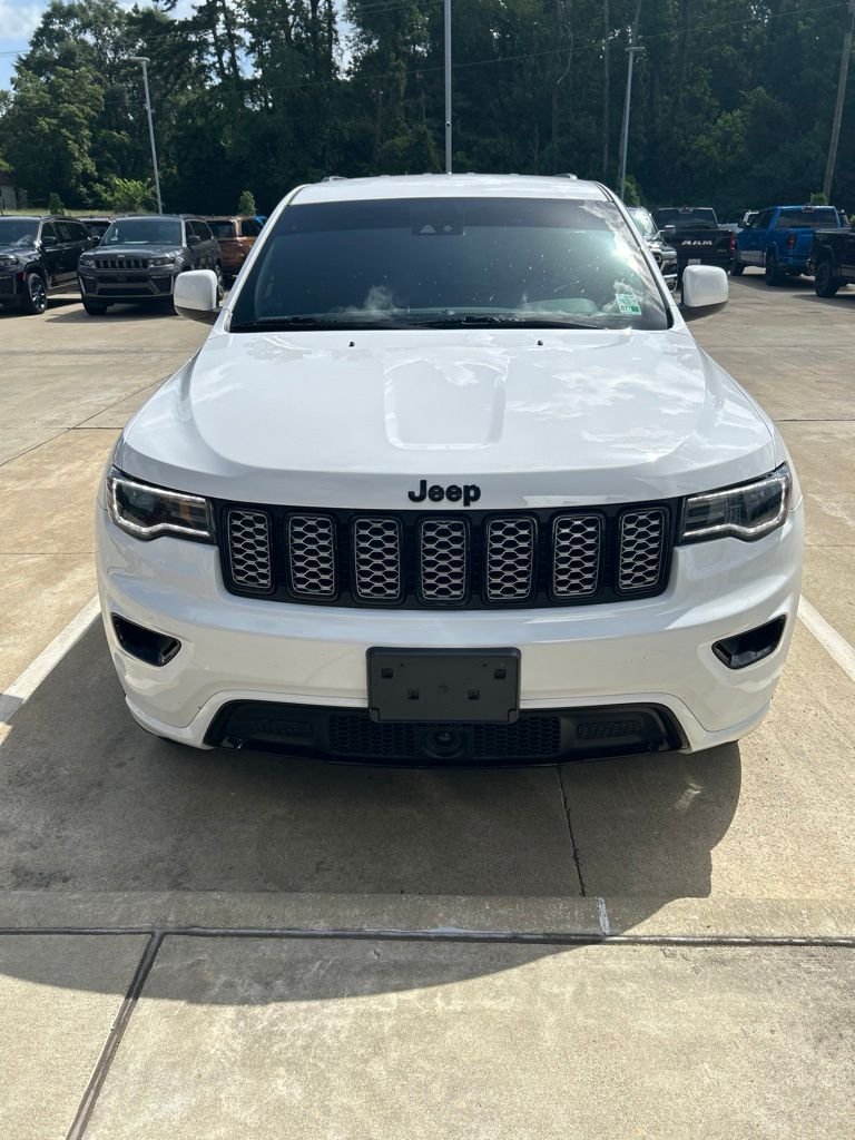 Used 2021 White Jeep Laredo X image 2