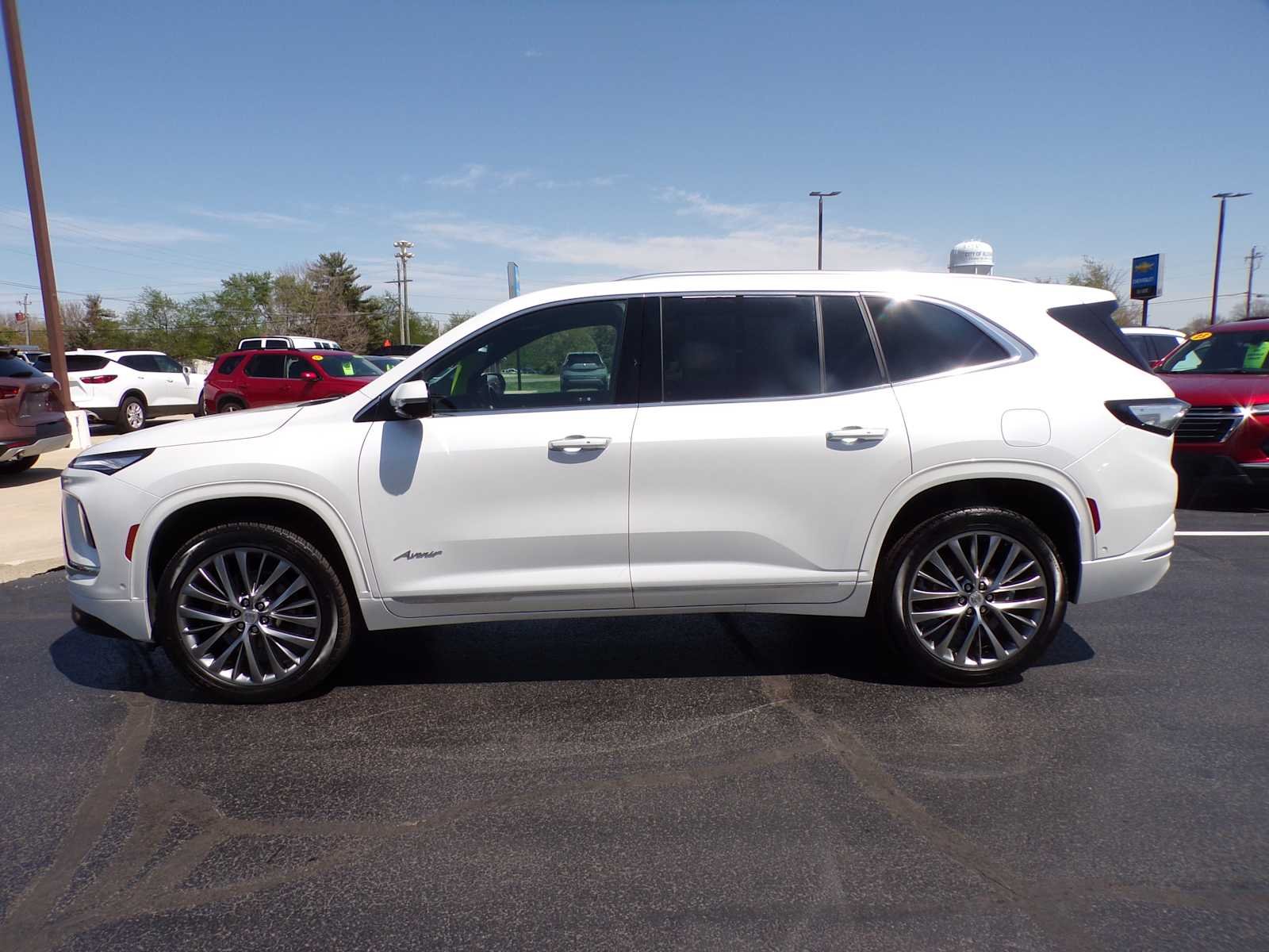 Used 2025 White Frost Tricoat Buick Avenir image 6