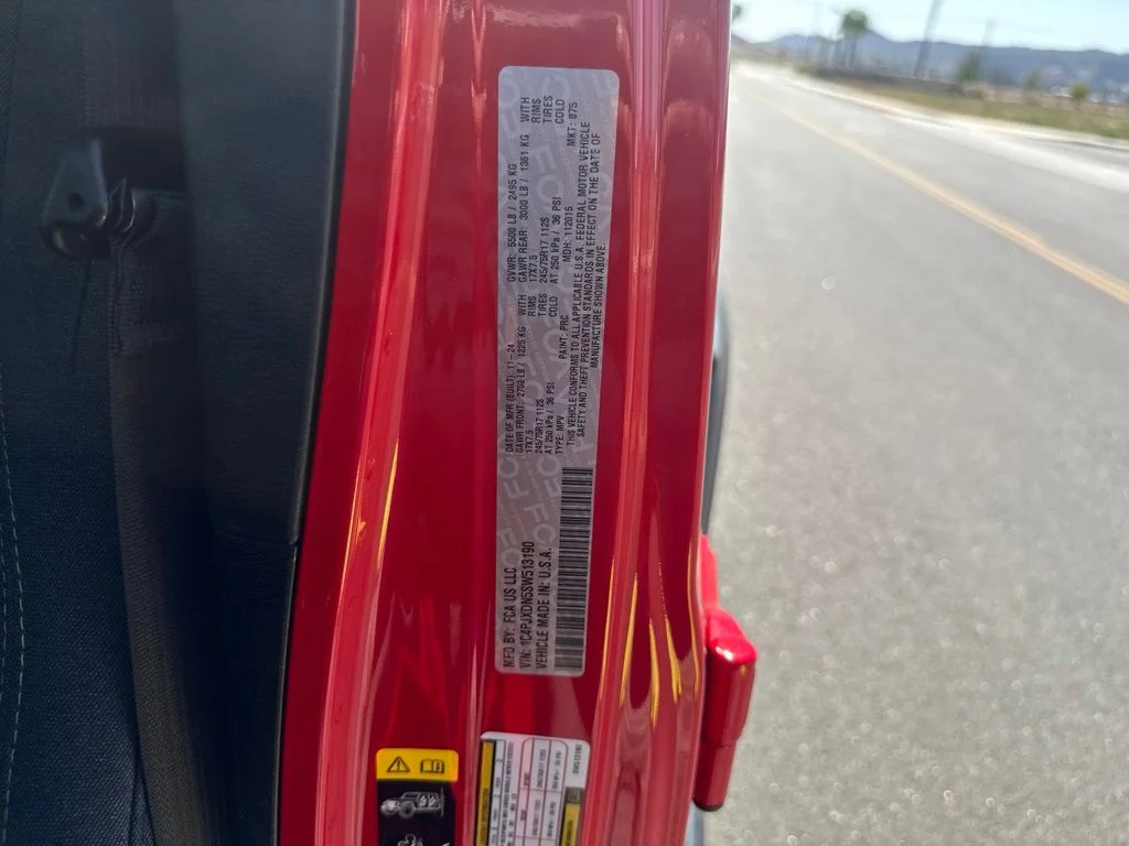 Used 2025 Red Jeep Sport S image 22