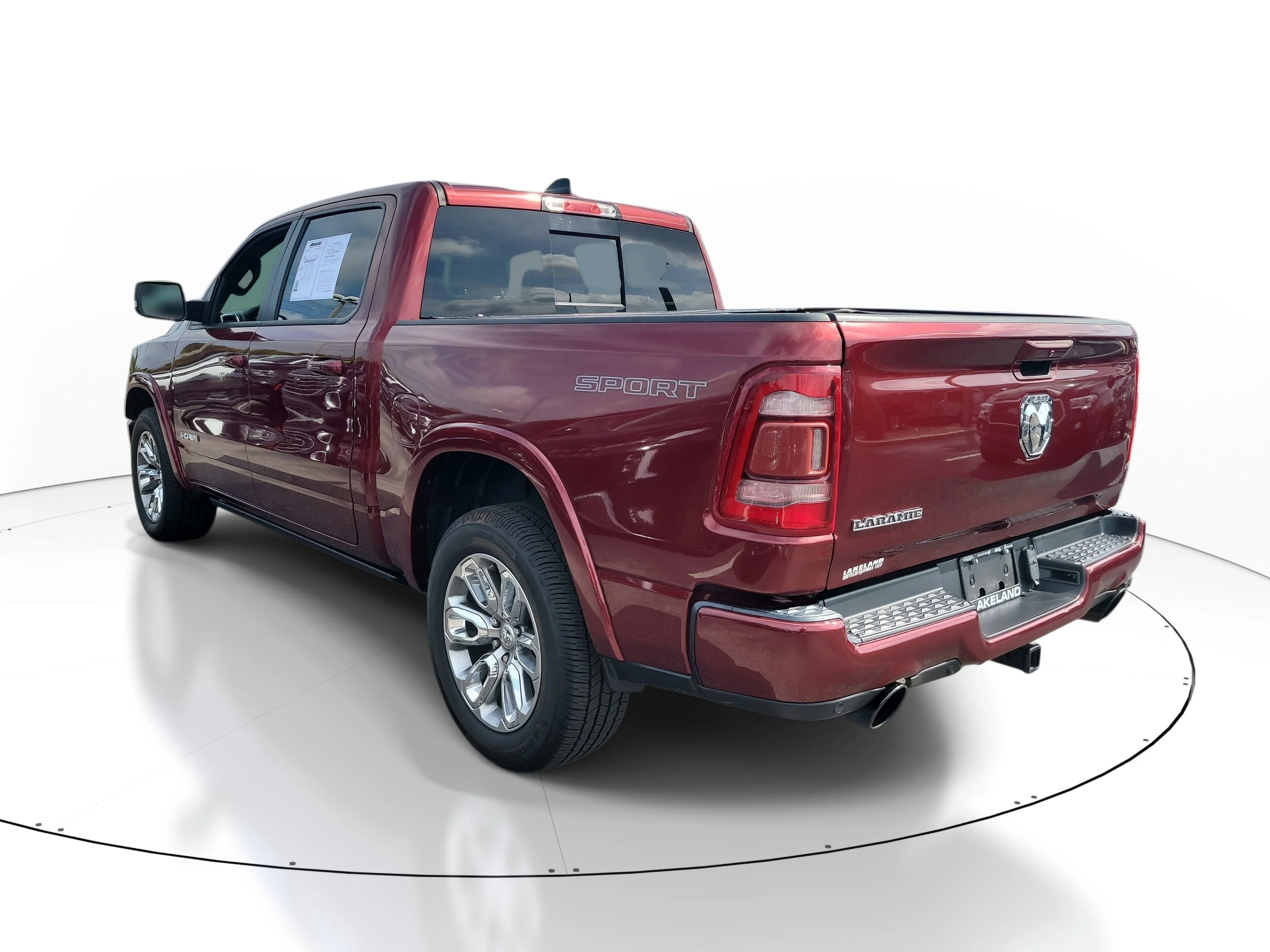 Used 2022 Delmonico Red Pearlcoat Ram Laramie image 6