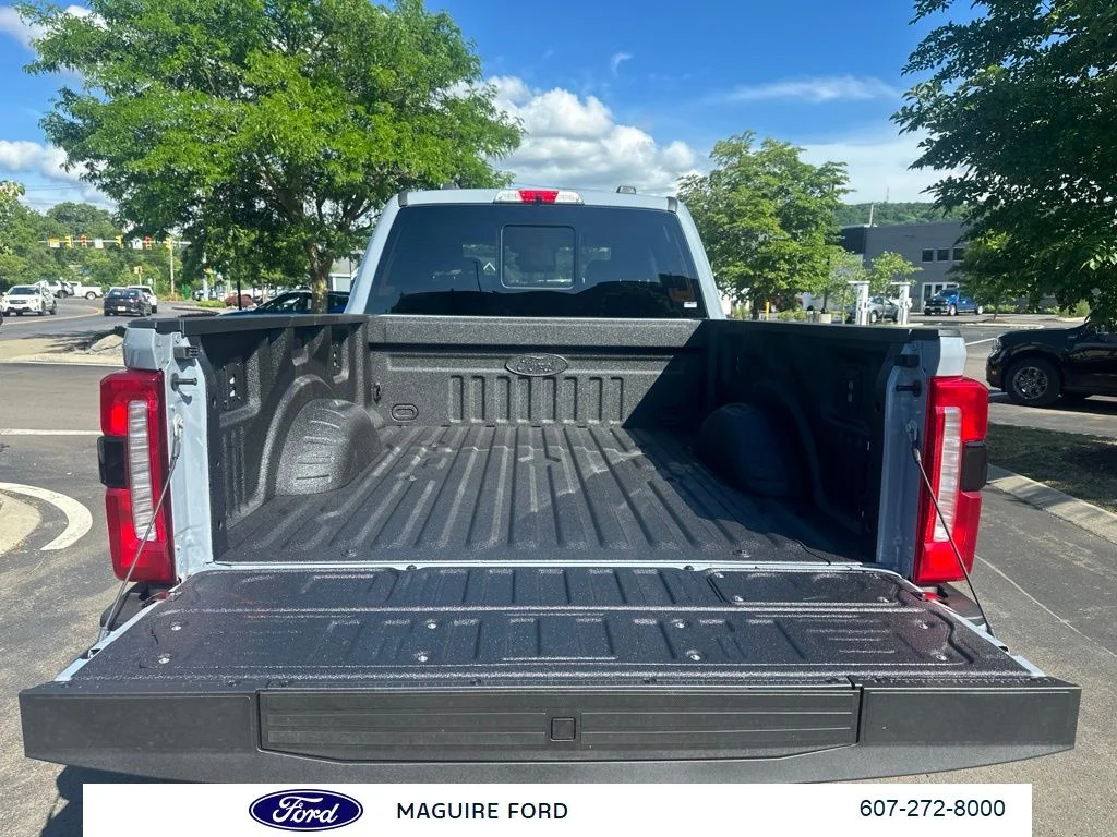 New 2026 Gray Ford Lariat image 10