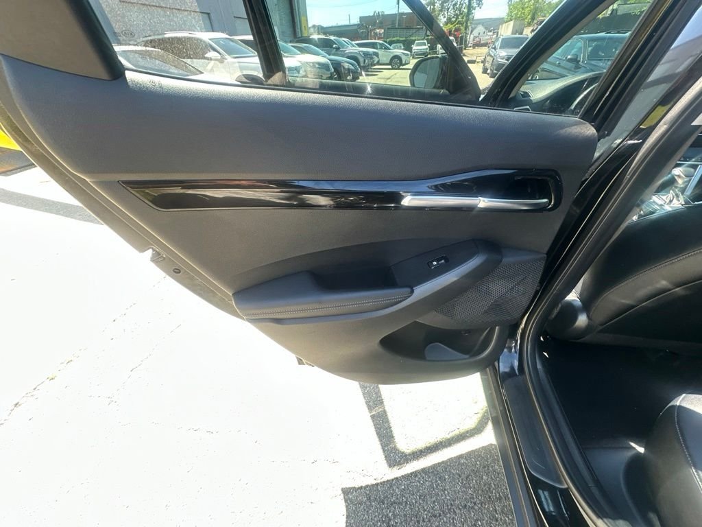 Used 2021 Black Kia EX image 24