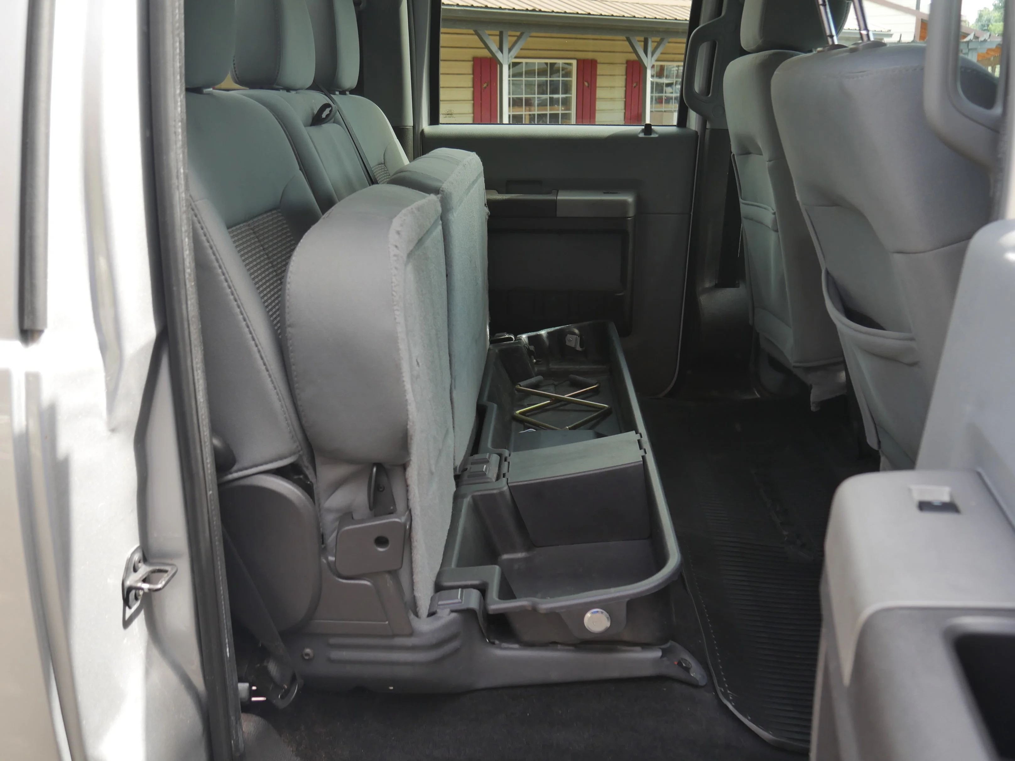 Used 2012 Ingot Silver Metallic Ford XLT image 24