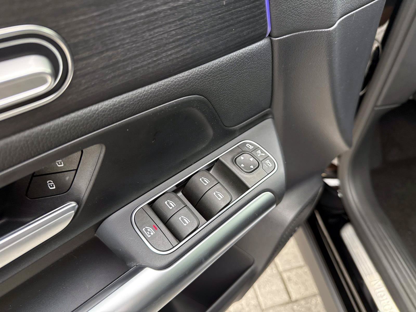 New 2026 Black Mercedes-Benz 250 4MATIC® SUV image 19