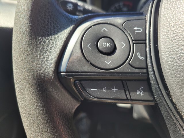 Used 2020  Toyota LE image 27
