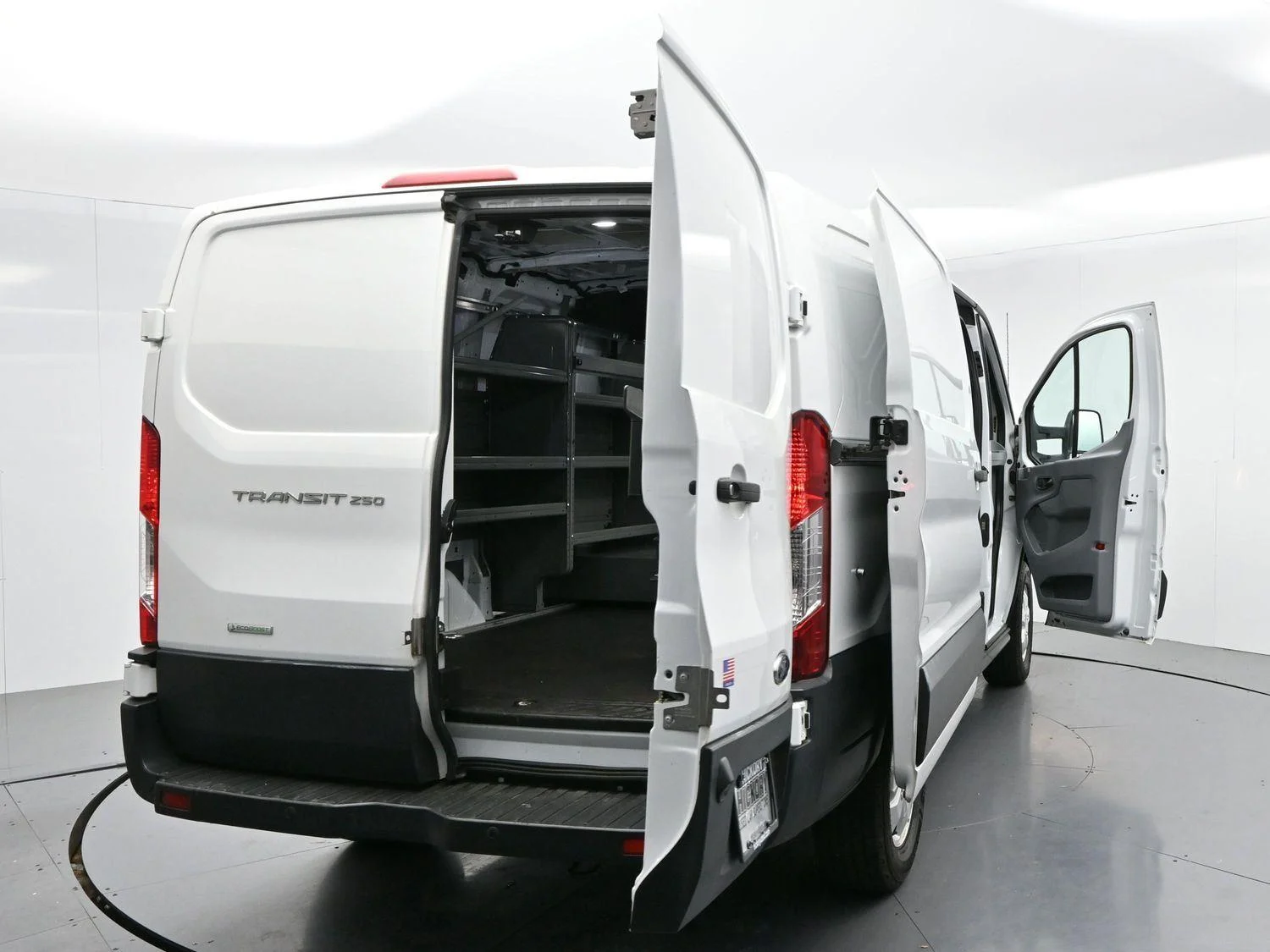 Used 2019  Ford 250 image 41