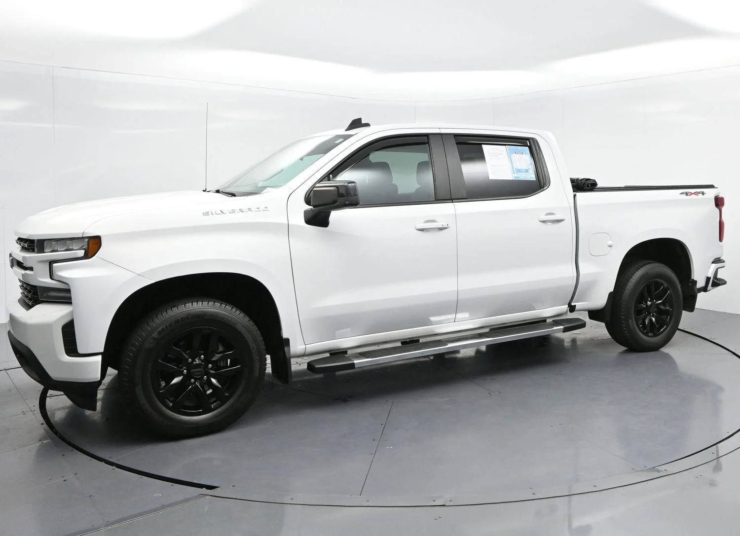 Used 2020 Summit White Chevrolet RST image 4