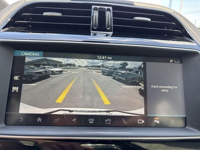 Used 2019 White Jaguar 20d R-Sport image 17
