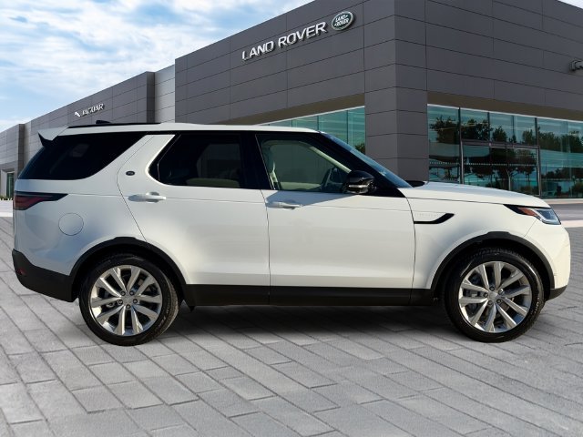 New 2026 Fuji White Land Rover S image 6