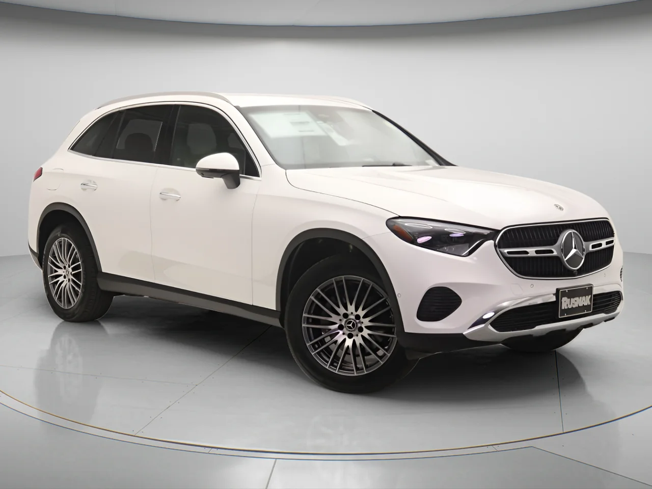 2026 Mercedes-Benz GLC GLC 300's photo