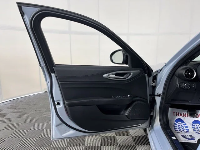 2026 Alfa Romeo Giulia Base - Photo 15