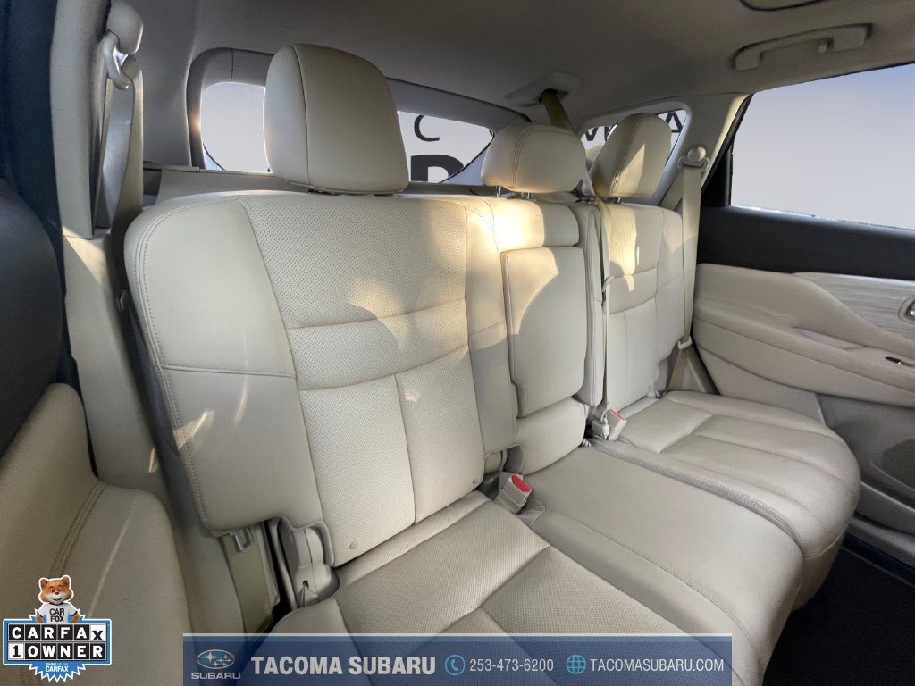 Used 2017 Black Nissan Platinum image 18