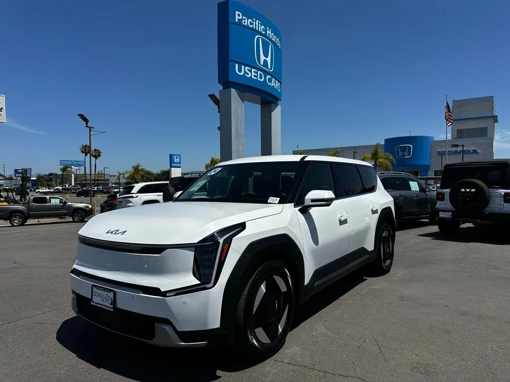 Used 2024 Kia Ev9 Light L/R with VIN KNDAB5S11R6036839 for sale in San Diego, CA
