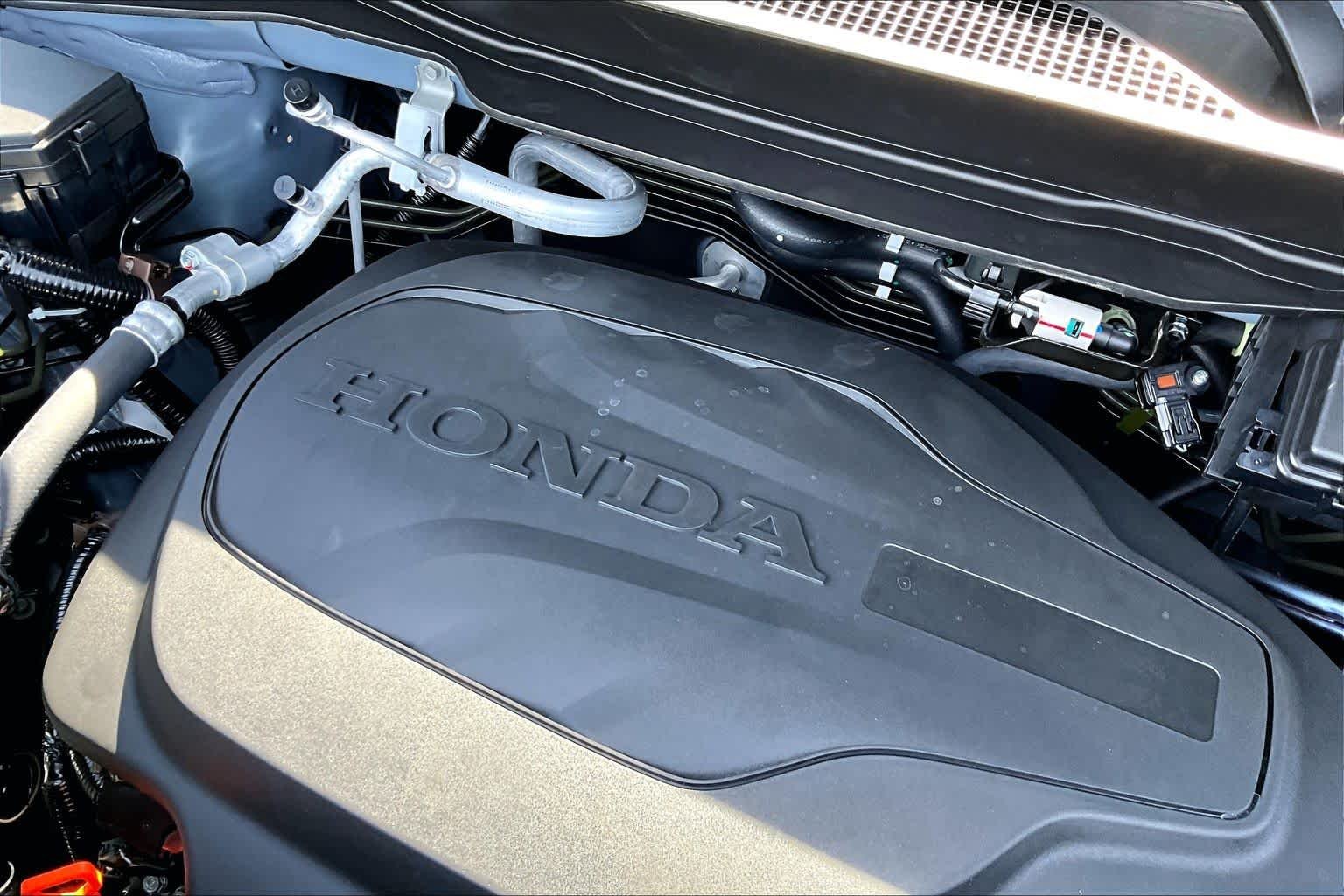 New 2026 Sonic Gray Pearl Honda Black Edition image 17