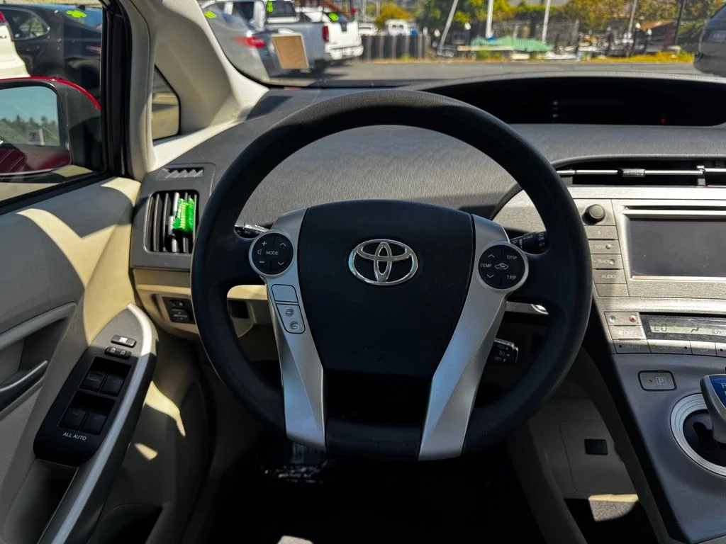 Used 2013 Red Toyota Two image 23