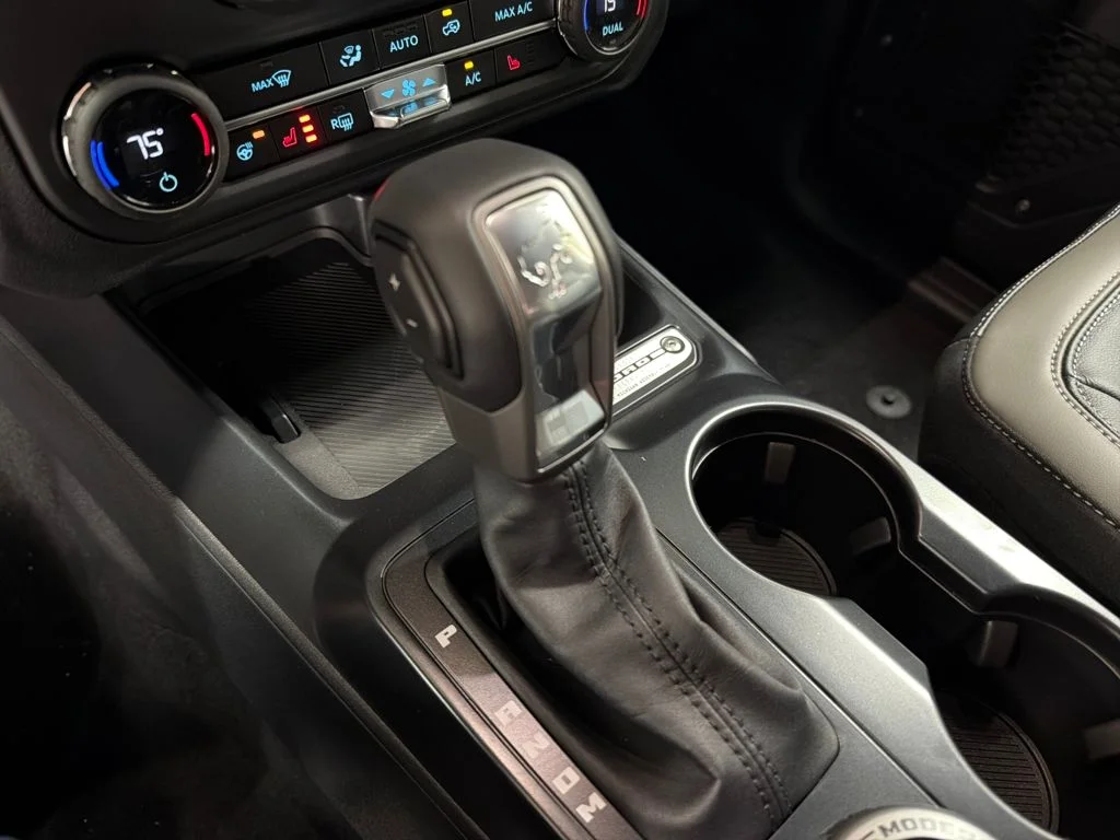 New 2025 Gray Ford Outer Banks image 27