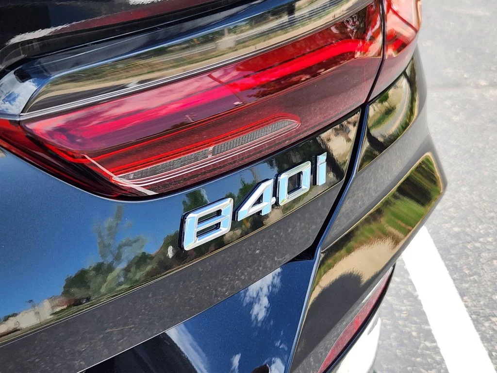 2026 BMW 8 Series 840i - Photo 21