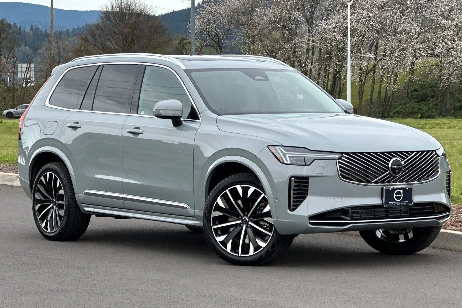 2026 Volvo XC90 T8 Recharge Plus Bright 6-Seater 4WD's photo
