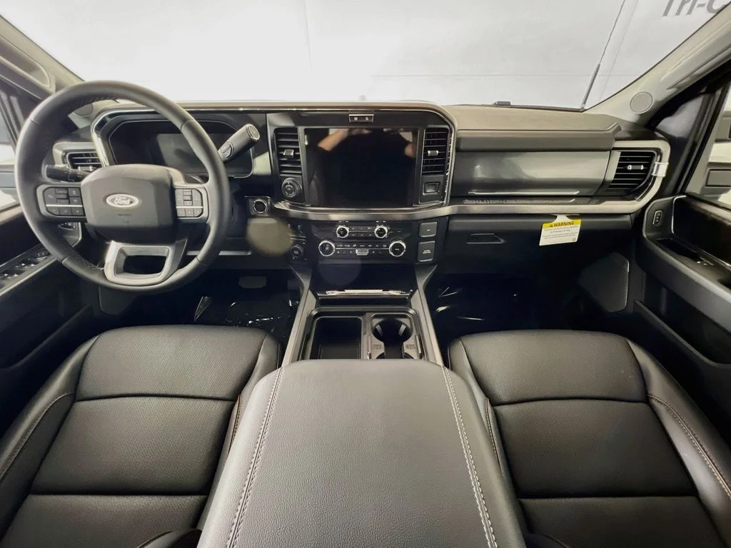 New 2026 Star White Metallic Tri-Coat Ford Lariat image 7