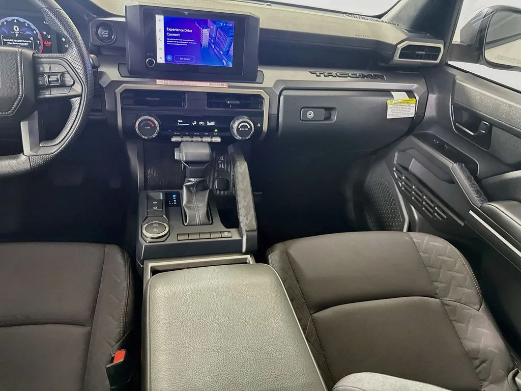 Used 2025 Ice Cap Toyota SR5 image 23