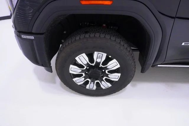 2026 GMC Sierra 2500HD Denali - Photo 13