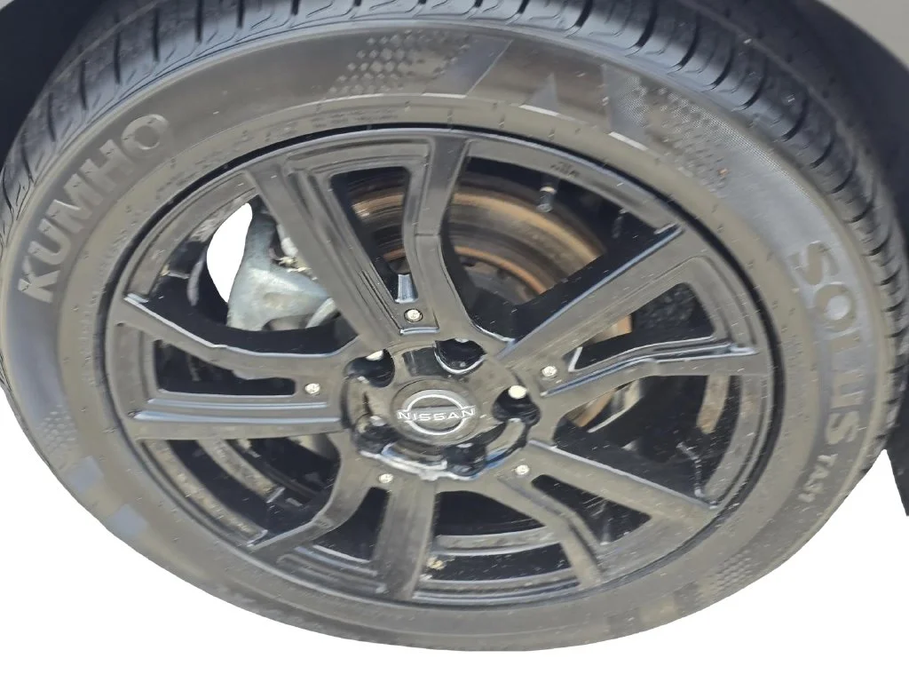 Used 2024 Gray Nissan SR image 13