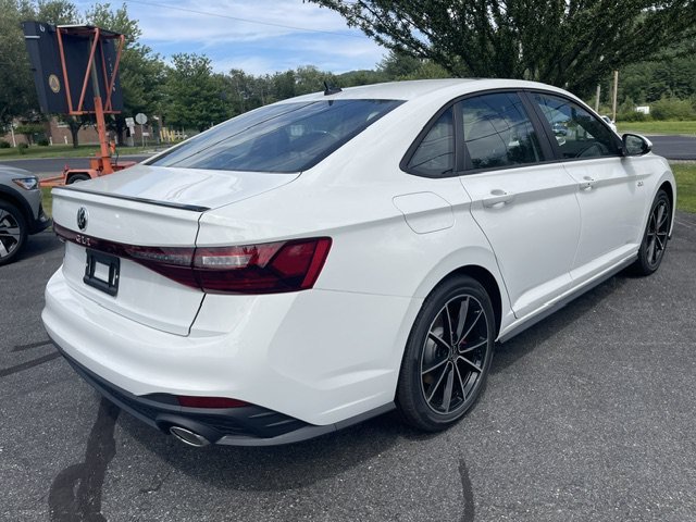 New 2026 Pure White Volkswagen 2.0T Autobahn FWD image 4