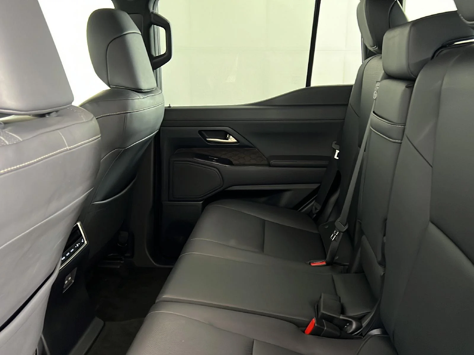 Used 2024 Caviar Lexus Premium+ image 27