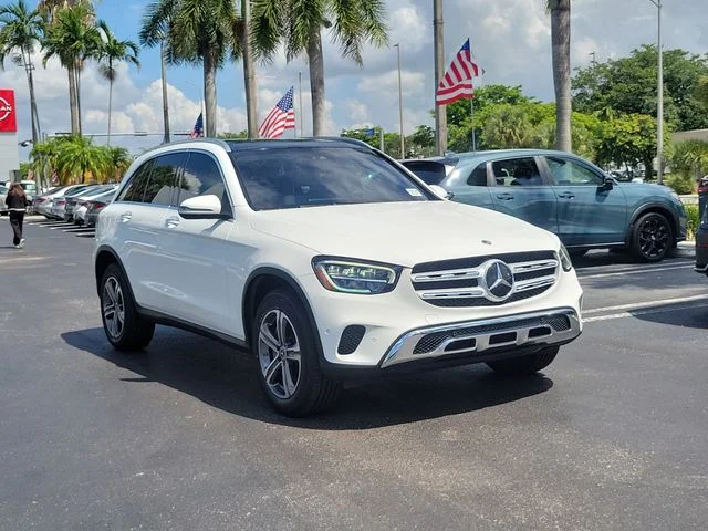 Used 2021 White Mercedes-Benz GLC 300 image 3