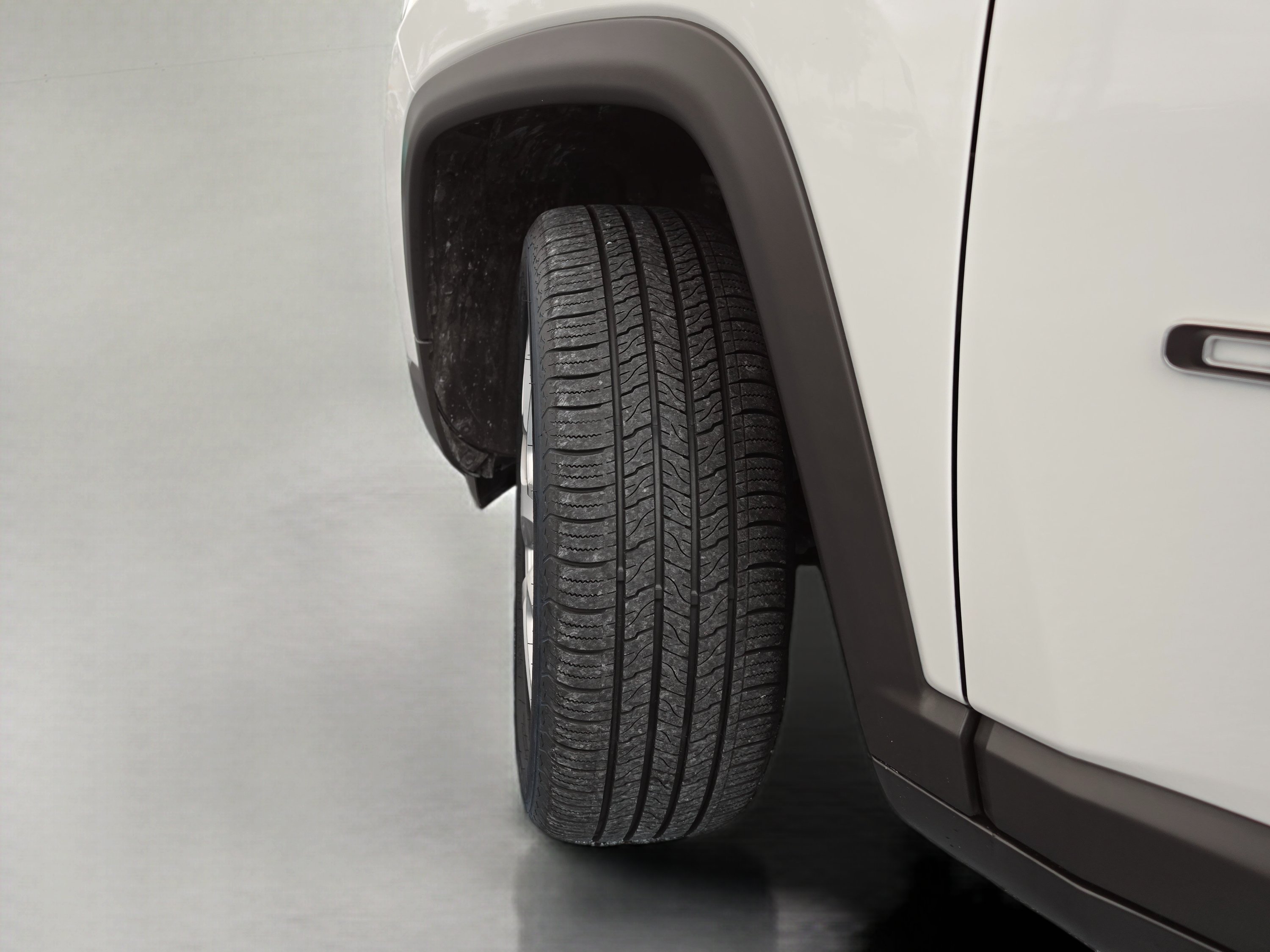 Used 2023 Bright White Clearcoat Jeep Latitude Lux image 39