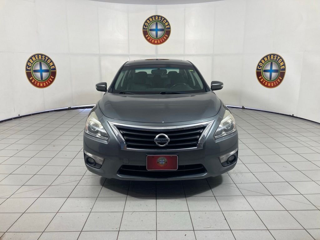 Used 2015 Silver Nissan 2.5 SL image 19