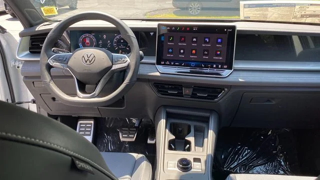 New 2026 White/off-white Volkswagen 2.0T SE R-Line Black image 9